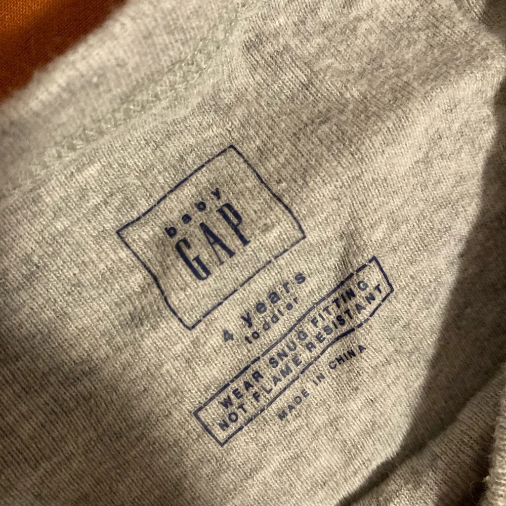 GAP long sleeve